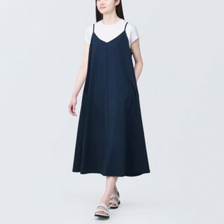 ムジルシリョウヒン(MUJI (無印良品))の無印良品ブロード キャミソールワンピLサイズダークネイビー新品！サラッと着やすい(ロングワンピース/マキシワンピース)