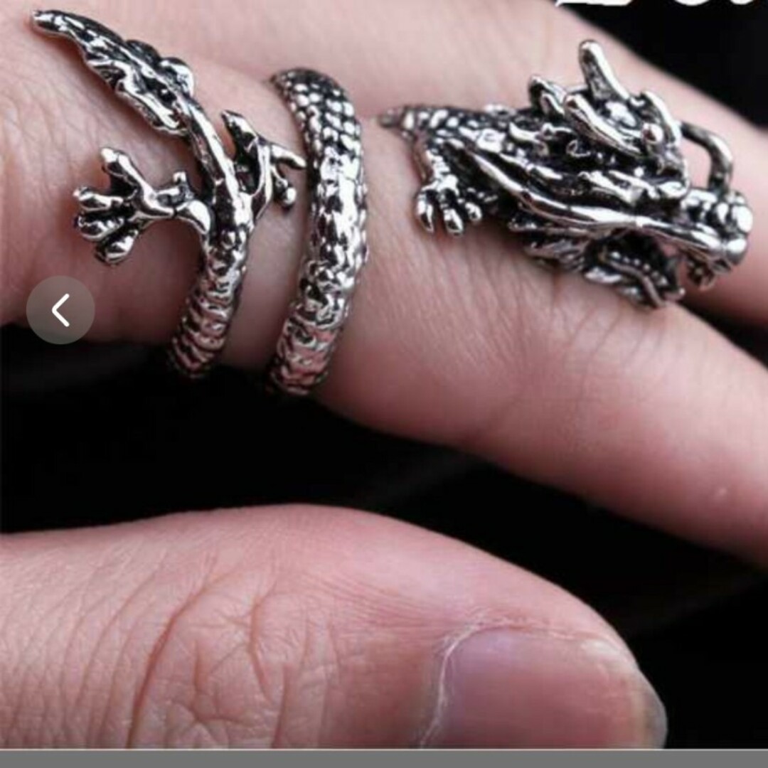 新品　未使用　銀色の指輪　ドラゴン 竜 龍 モチーフ　dragon　龍神　リング メンズのアクセサリー(リング(指輪))の商品写真