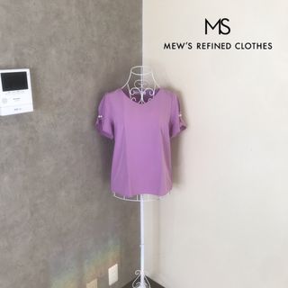 ミューズリファインドクローズ(MEW'S REFINED CLOTHES)のミューズ♡1度着用　ブラウス　袖パール(シャツ/ブラウス(半袖/袖なし))