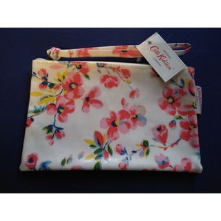 Cath Kidston - タグ付き　新品　未使用　キャスキッドソン　花柄　フラットポーチ　ボタニカルポーチ