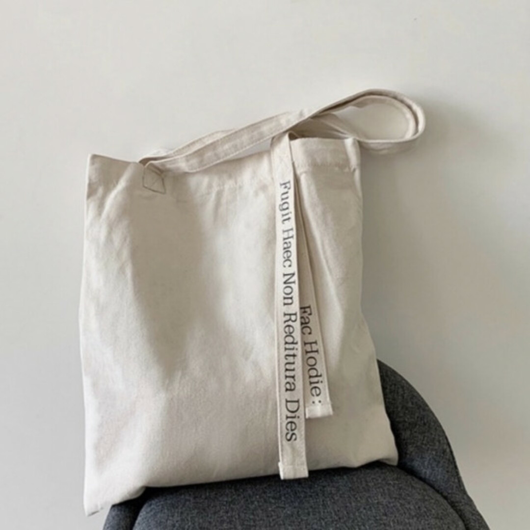 ハンドル 持ち手 メッセージトート 白 帆布 きなり 綺麗 美品 大容量 安い レディースのバッグ(トートバッグ)の商品写真