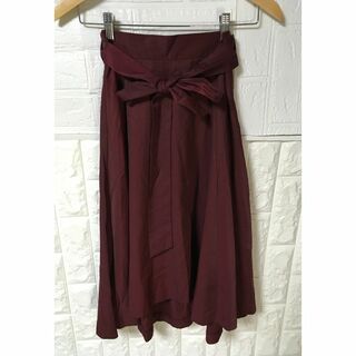 エージーバイアクアガール(AG by aquagirl)のSワインレッド、テールスカート(ひざ丈スカート)