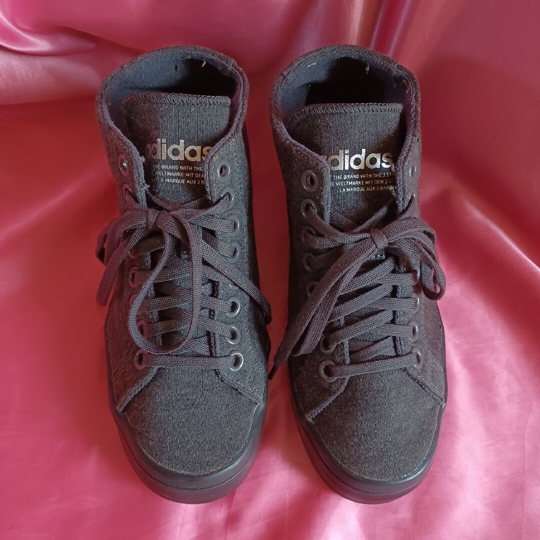 adidas(アディダス)のadidasアディダス身長6cmUP美脚足長インヒール綿コットンニットスニーカー レディースの靴/シューズ(スニーカー)の商品写真