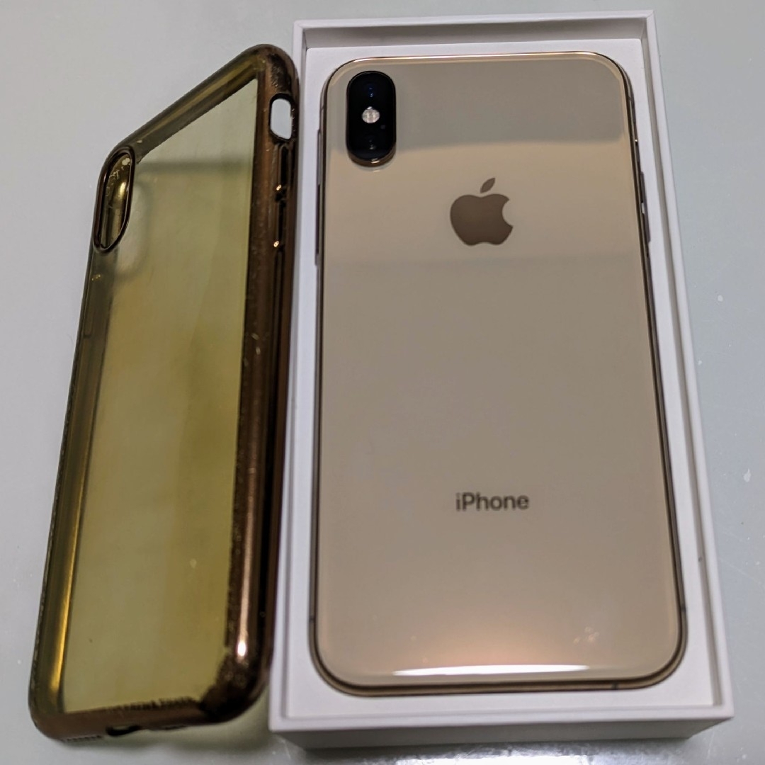 Apple(アップル)のiPhone Xs Gold 512GB 【SIMロック解除済み】docomo スマホ/家電/カメラのスマートフォン/携帯電話(スマートフォン本体)の商品写真