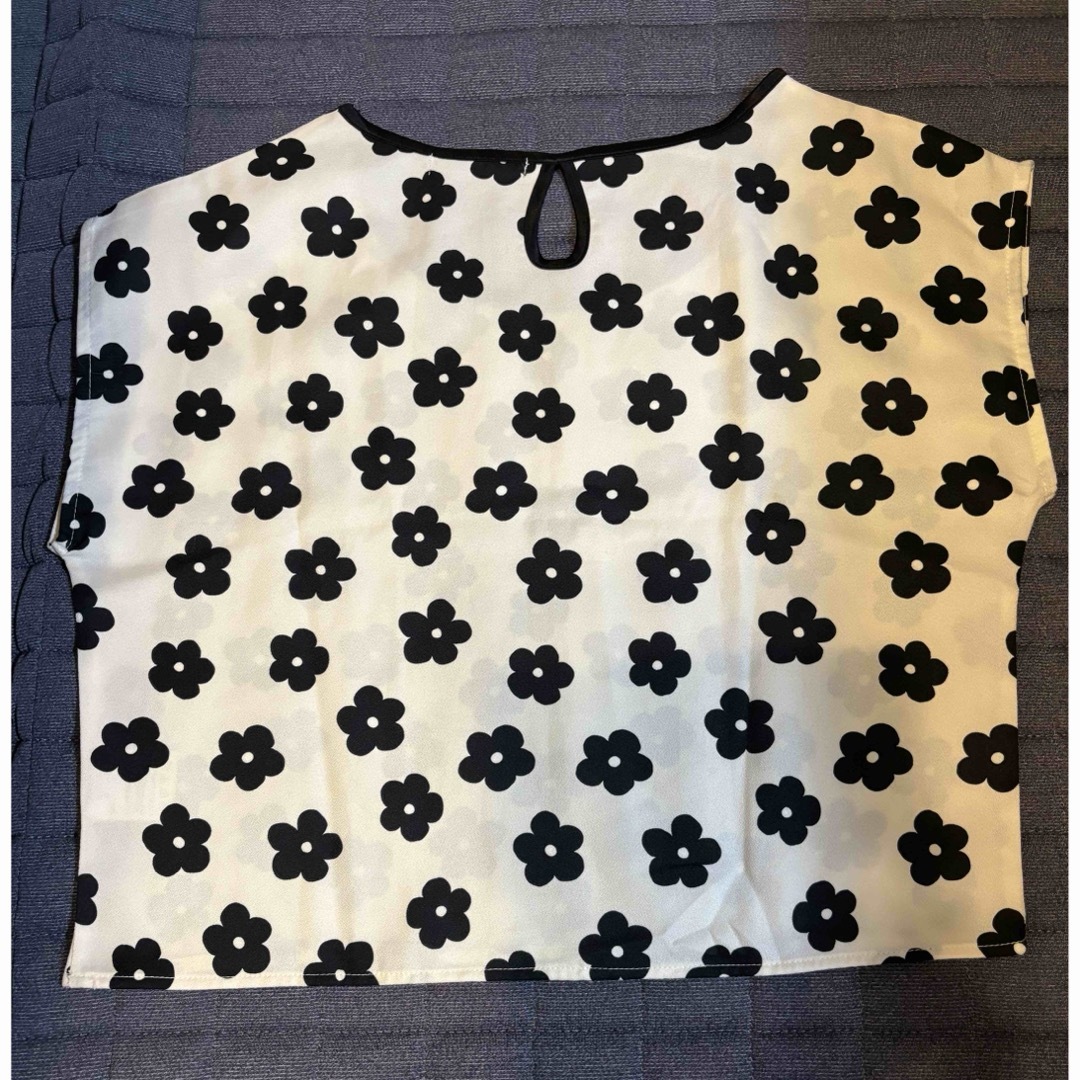INGNI(イング)のINGNI   ノースリーブブラウス　M レディースのトップス(Tシャツ(半袖/袖なし))の商品写真