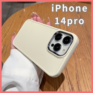 【人気商品】ソフトケース　iPhoneケース　14pro　ホワイト　耐衝撃　韓国(iPhoneケース)