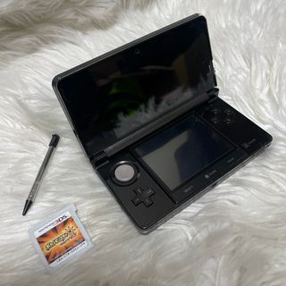 ニンテンドウ(任天堂)の3DS  コスモブラック　ポケモン ウルトラサン　(家庭用ゲーム機本体)