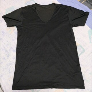 ユニクロ(UNIQLO)のユニクロ黒 Tシャツ Lサイズ ｖネック(Tシャツ/カットソー(半袖/袖なし))