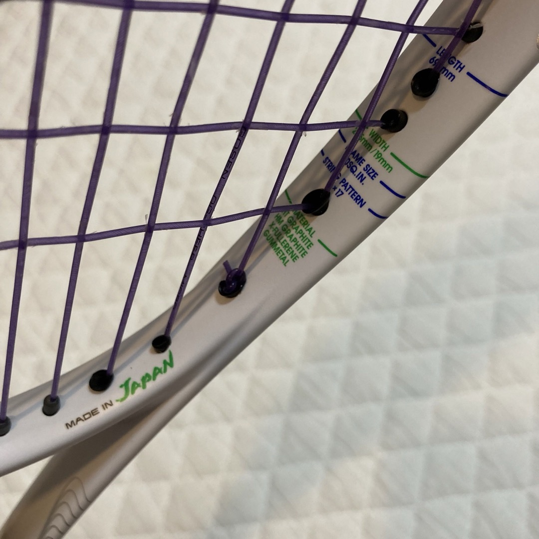 YONEX(ヨネックス)のヨネックス　ナノフォース　8V YONEX NANO FORCE 8V レブ スポーツ/アウトドアのテニス(ラケット)の商品写真