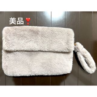 イング(INGNI)の冬物最終値下げ❣【美品】INGNI ファークラッチバッグ 2way グレー(クラッチバッグ)