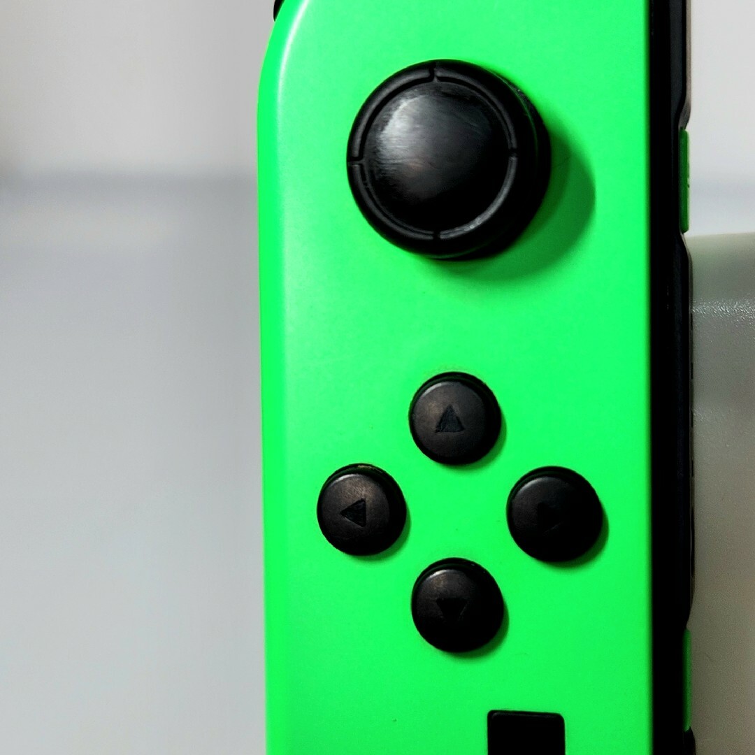 Nintendo Switch(ニンテンドースイッチ)のJOY-CON (L) ネオングリーン ジョイコン 左 ニンテンドー スイッチ エンタメ/ホビーのゲームソフト/ゲーム機本体(その他)の商品写真