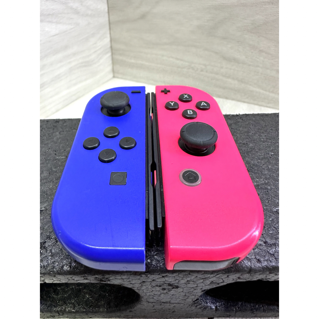 Nintendo Switch(ニンテンドースイッチ)のNintendo Switch Joy-Con 左右セット エンタメ/ホビーのゲームソフト/ゲーム機本体(その他)の商品写真