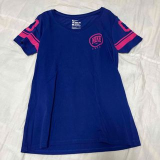 NIKE★Vネック　Tシャツ　(Tシャツ(半袖/袖なし))