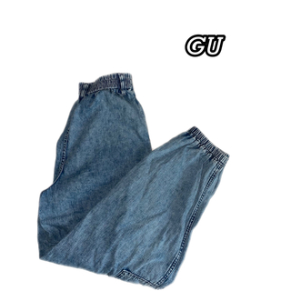 ジーユー(GU)の【美品】GU ズボン(デニム/ジーンズ)