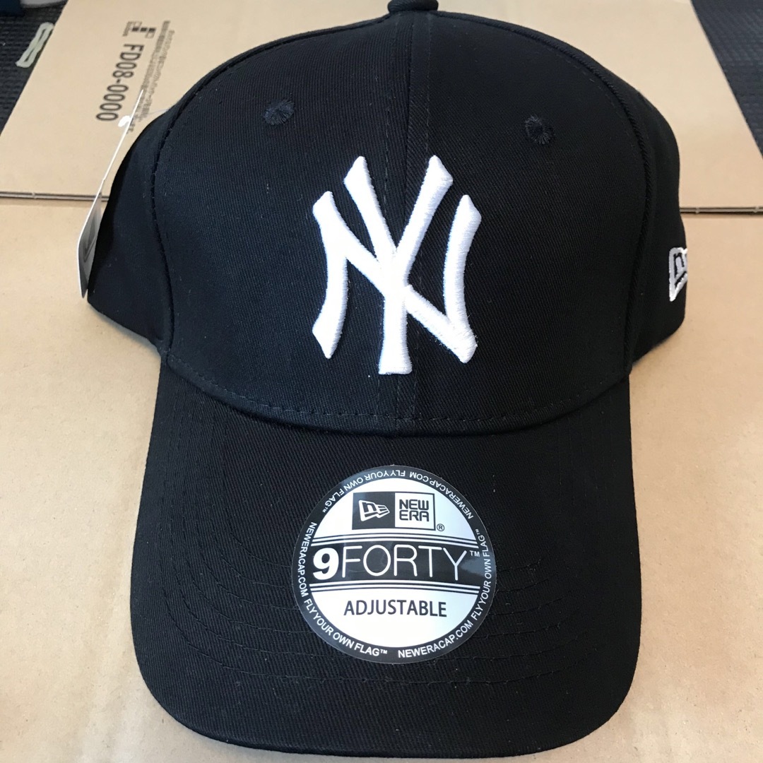 NEW ERA(ニューエラー)のNEWERA ニューエラ 9FORTY ・ヤンキース キャップ 黒 メンズの帽子(キャップ)の商品写真