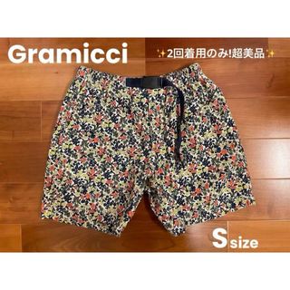 グラミチ(GRAMICCI)のグラミチ　花柄　ショートパンツ S(ショートパンツ)