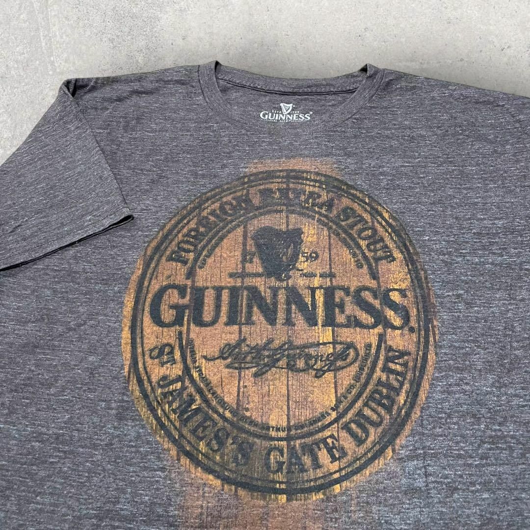 US古着 メキシコ製 GUINNES ギネスビール 樽 ロゴ Tシャツ XL 茶 メンズのトップス(Tシャツ/カットソー(半袖/袖なし))の商品写真