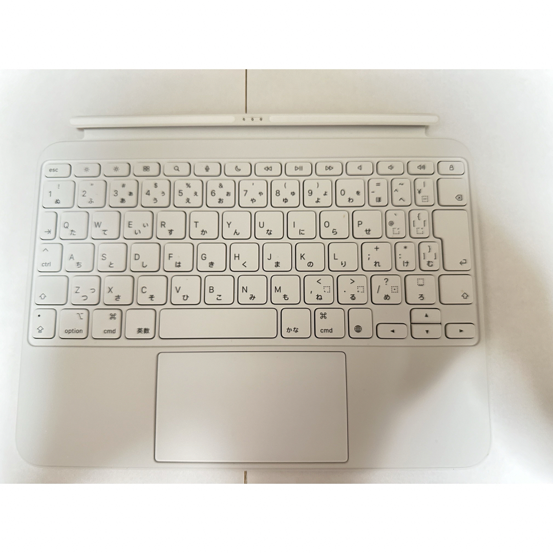 Apple(アップル)のiPad Magic Keyboard Folio 第10世代　(中古品) スマホ/家電/カメラのPC/タブレット(その他)の商品写真