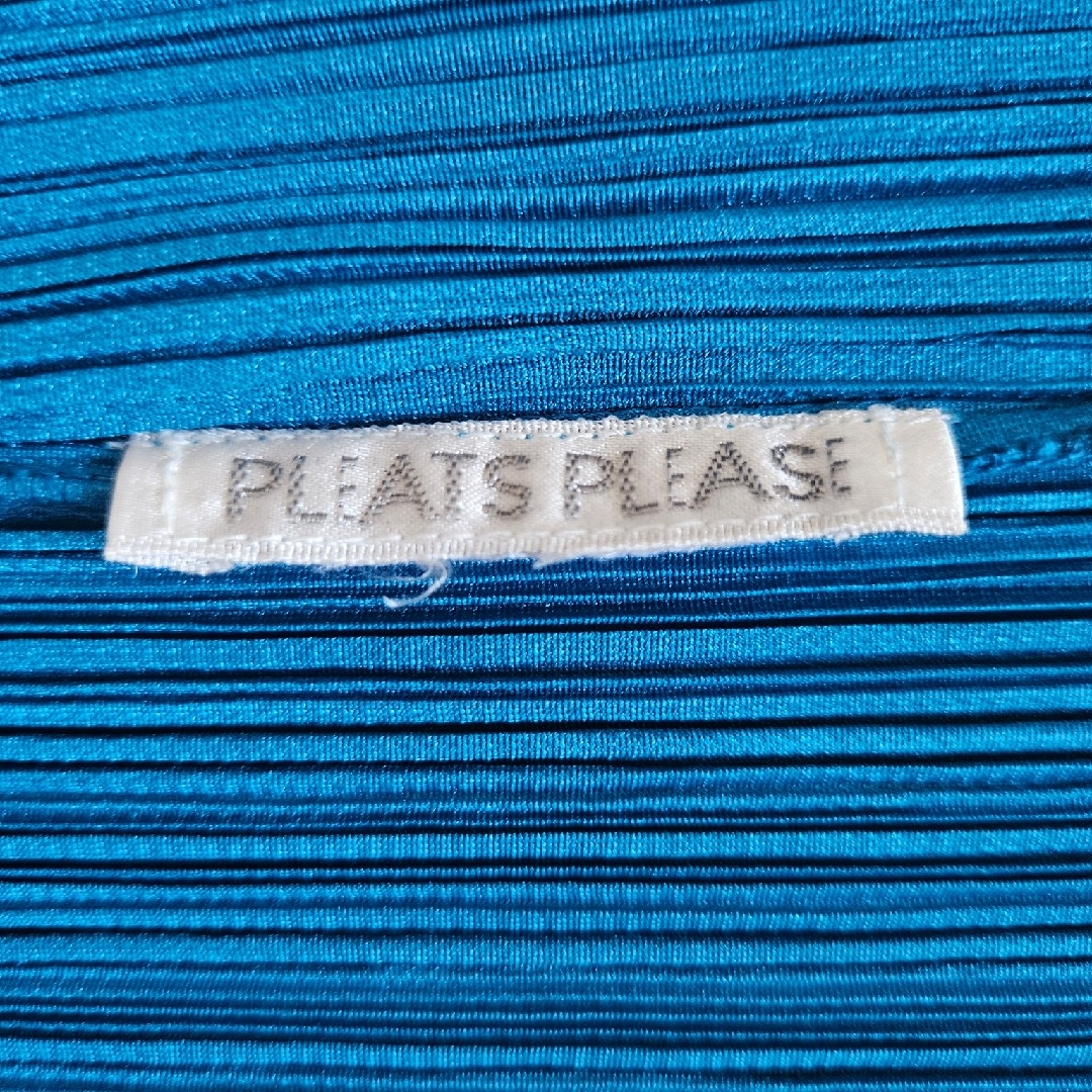 PLEATS PLEASE ISSEY MIYAKE(プリーツプリーズイッセイミヤケ)のプリーツプリーツ ノースリーブトップス トルコブルー レディースのトップス(カットソー(半袖/袖なし))の商品写真