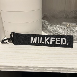 ミルクフェド(MILKFED.)のMILKFED.ミルクフェドロゴテープ　ストラップ　キーホルダー(キーホルダー)