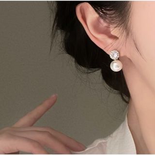 【新品未使用】ピアス　アクセ　レディース　パール　ビジュー　高見え　行事(ピアス)