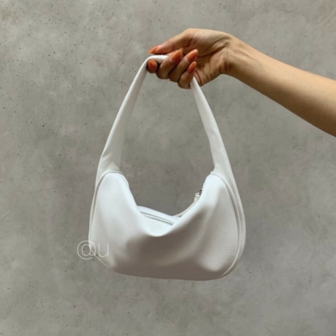 ワンハンドル ムーンバッグ ハンドバッグ ショルダーバッグ 白 white 韓国 レディースのバッグ(ハンドバッグ)の商品写真