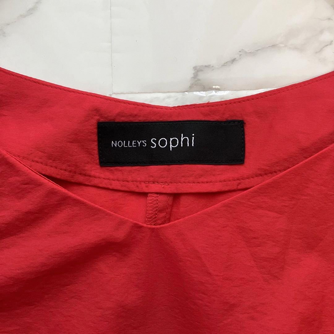 NOLLEY'S sophi(ノーリーズソフィー)の❤️良品❤️ノーリーズソフィ 袖フレアブラウス 赤 Vネック 夏 きれいめ レディースのトップス(シャツ/ブラウス(半袖/袖なし))の商品写真