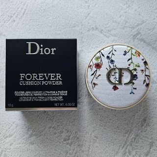 ディオール(Dior)の新品未使用 ディオール スキンフォーエヴァークッションパウダー(フェイスパウダー)