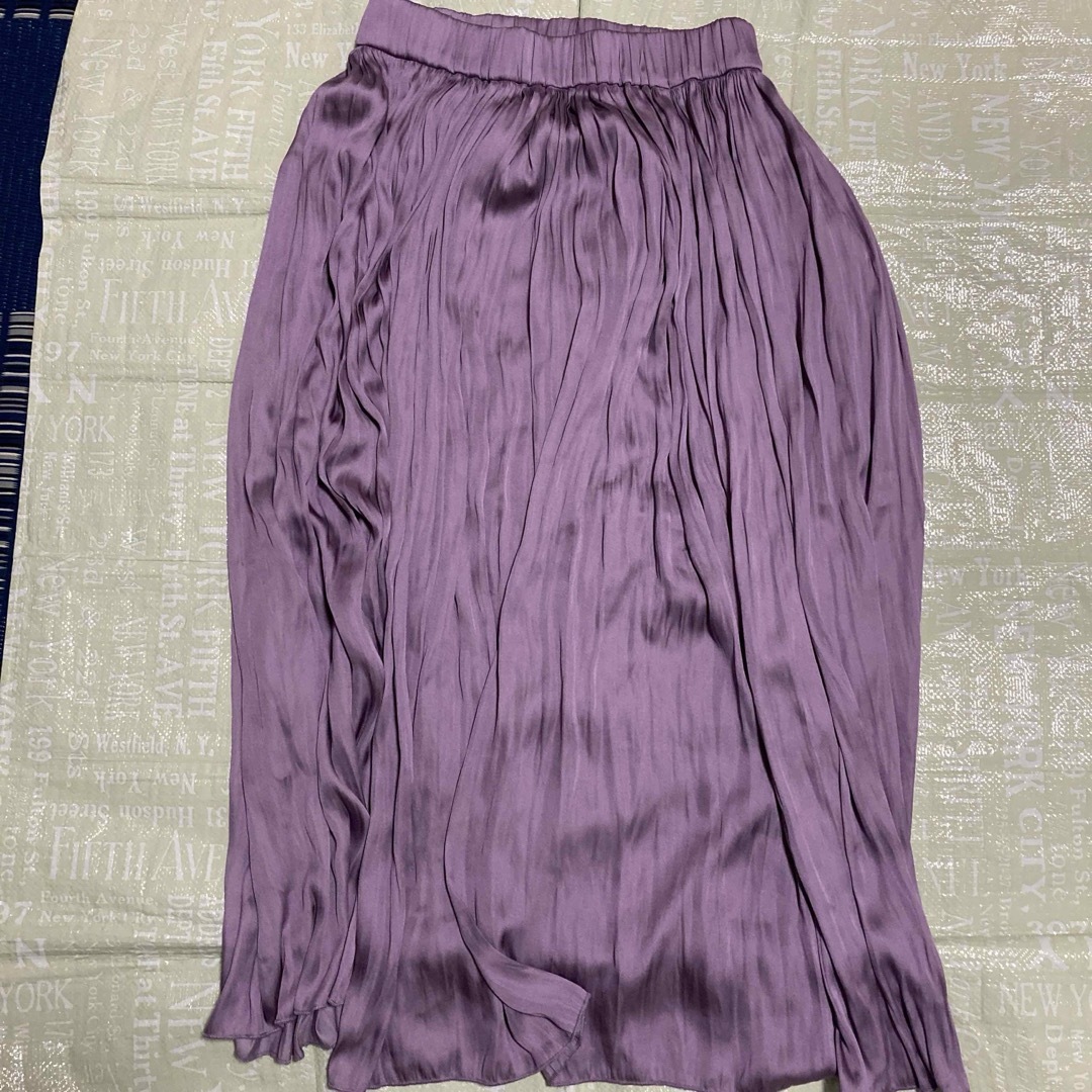 THE SHOP TK(ザショップティーケー)のザショップTK サテンプリーツスカート  Ｓサイズ レディースのスカート(ロングスカート)の商品写真