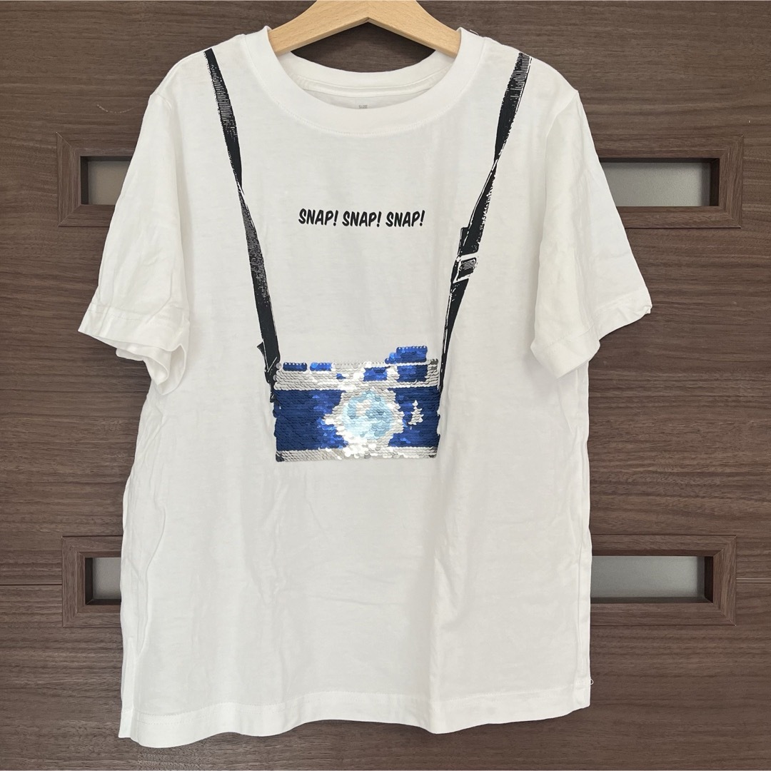 GU(ジーユー)のGUジーユー◾︎スパンコールTシャツ　150 キッズ/ベビー/マタニティのキッズ服男の子用(90cm~)(Tシャツ/カットソー)の商品写真