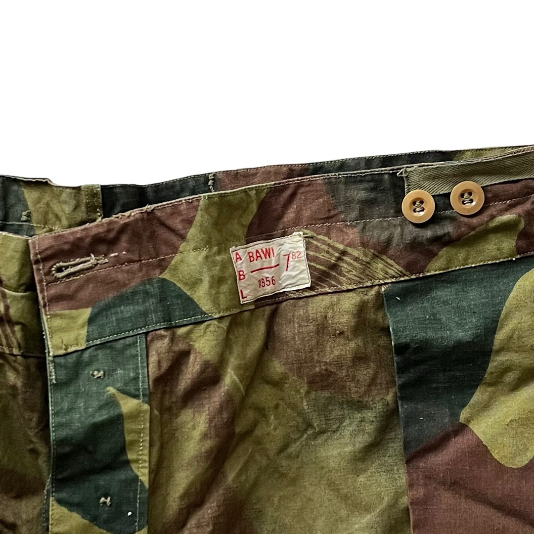 Nigel Cabourn(ナイジェルケーボン)の[ベルギー軍]実物50年代ヴィンテージブラッシュストロークカモオーバーパンツXL メンズのパンツ(ワークパンツ/カーゴパンツ)の商品写真