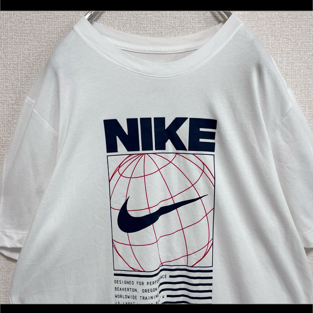 NIKE(ナイキ)のNIKE ナイキ Tシャツ 半袖 ホワイト でかプリント L DRI-FIT メンズのトップス(Tシャツ/カットソー(半袖/袖なし))の商品写真