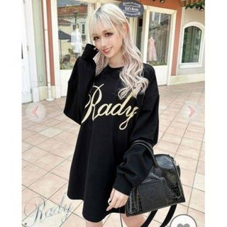 レディー(Rady)のRady 新品未使用タグ付き　M　ロゴロングTシャツ　大人気完売品(Tシャツ(長袖/七分))