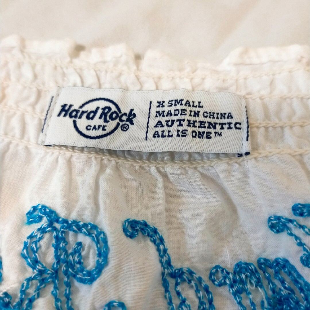 Hard Rock CAFE(ハードロックカフェ)のハードロックカフェ HARD ROCK Cafe 花柄 ブラウス シャツ 半袖 レディースのトップス(シャツ/ブラウス(半袖/袖なし))の商品写真