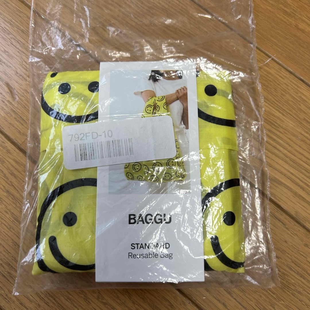 BAGGU(バグゥ)のBAGGU スタンダード　スマイル レディースのバッグ(エコバッグ)の商品写真