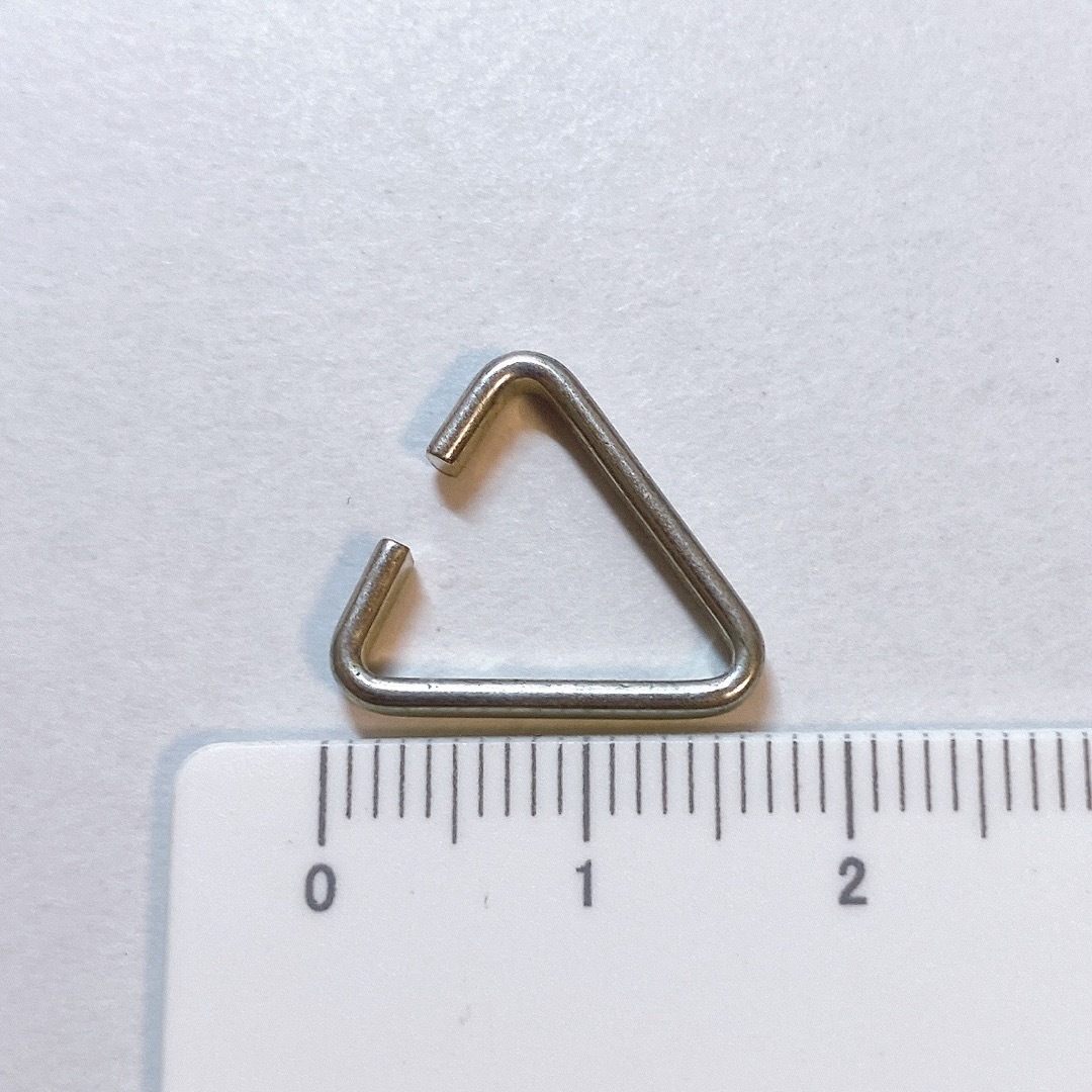 【NO.6】三角 イヤーカフ シルバー レディースのアクセサリー(ネックレス)の商品写真