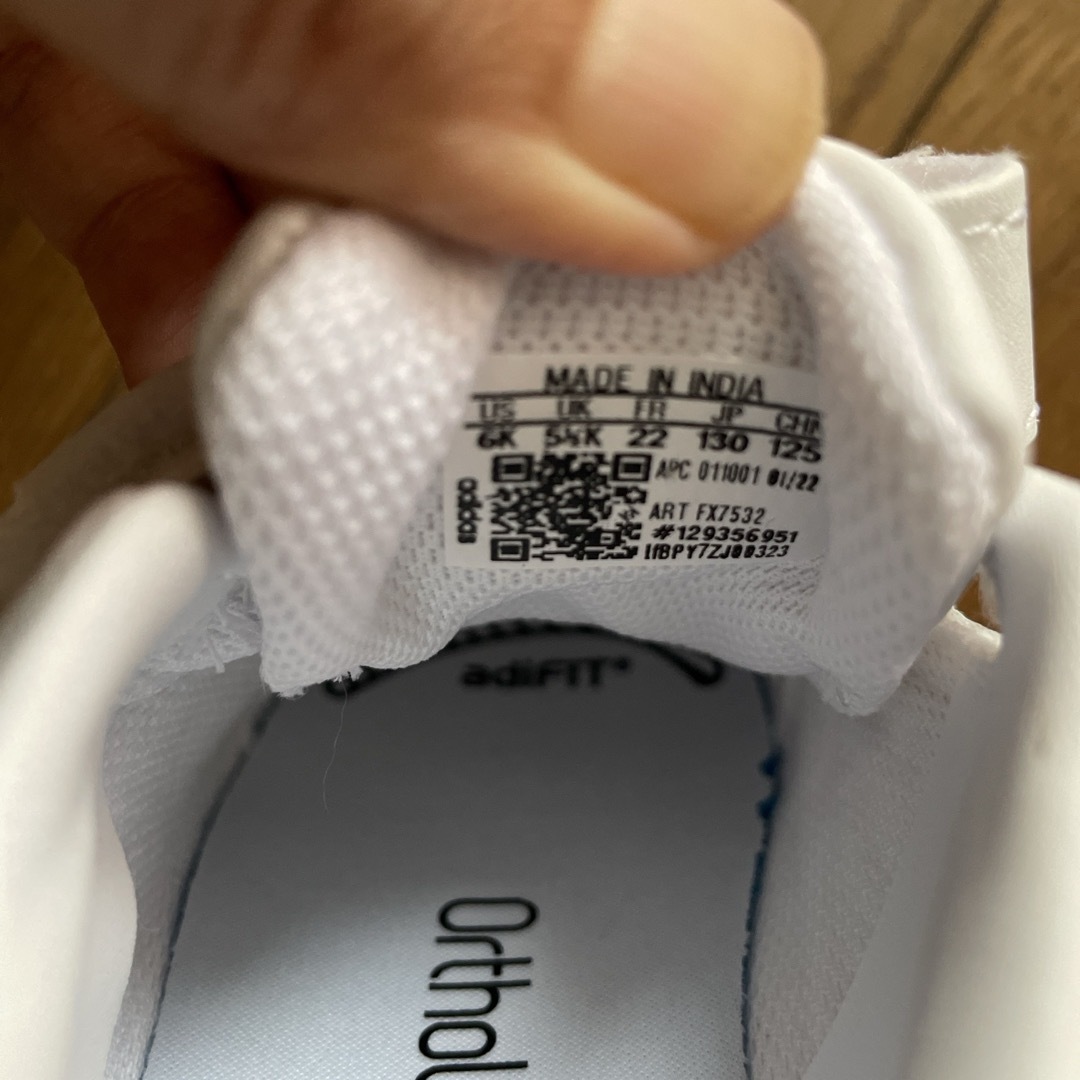 adidas(アディダス)の新品　adidas スタンスミス　13センチ キッズ/ベビー/マタニティのベビー靴/シューズ(~14cm)(スニーカー)の商品写真