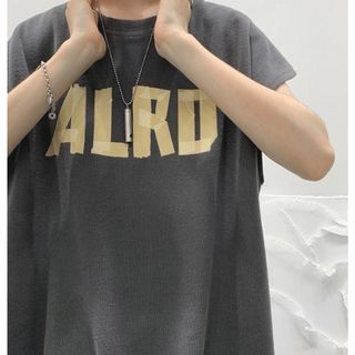 【残り僅か】タンクトップ　トップス　グレー　シンプル　カジュアル　高見え(Tシャツ/カットソー(半袖/袖なし))