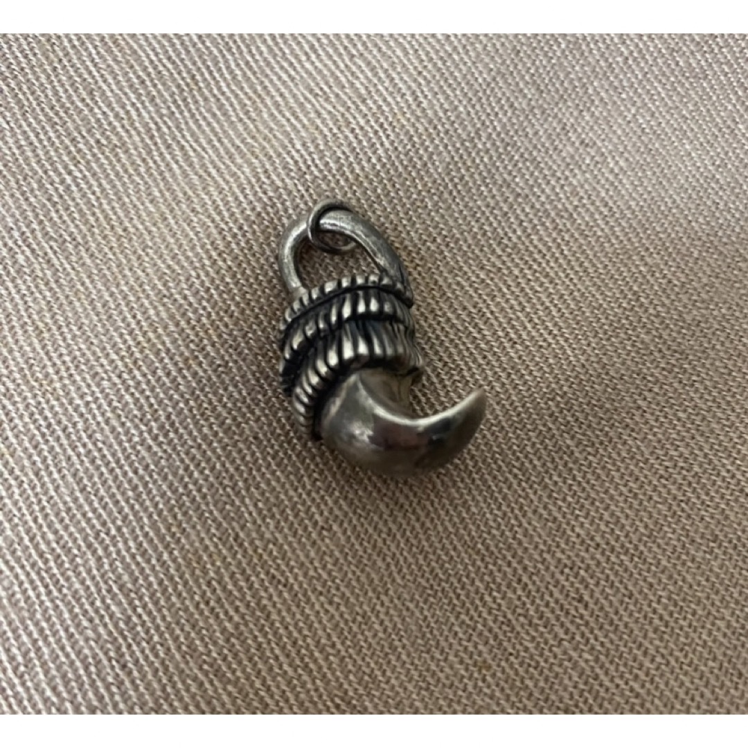 鷹の爪？鷲の爪？のシルバーヘッドチョーカー ネックレス  メンズのアクセサリー(ネックレス)の商品写真