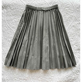 ユニクロ(UNIQLO)のユニクロキッズ　プリーツスカート　グレー　130(スカート)