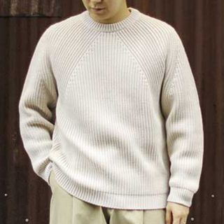 バトナー(BATONER)のBATONER SIGNATURE CREW NECK Ivory 2 Wool(ニット/セーター)