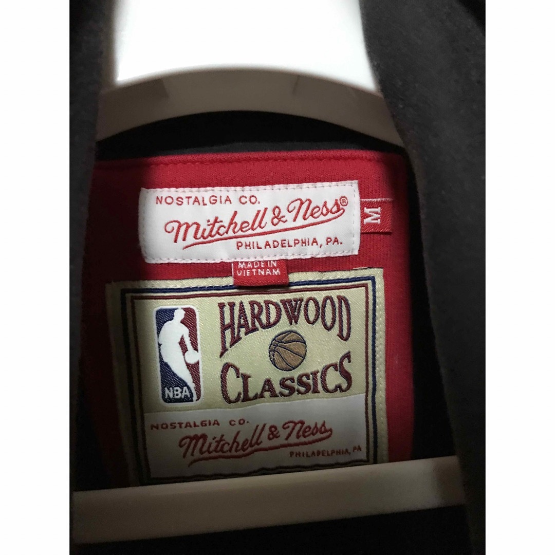 MITCHELL & NESS(ミッチェルアンドネス)のミッチェルアンドネス NBA シカゴブルズ スタジャン サイズ M メンズのジャケット/アウター(スタジャン)の商品写真