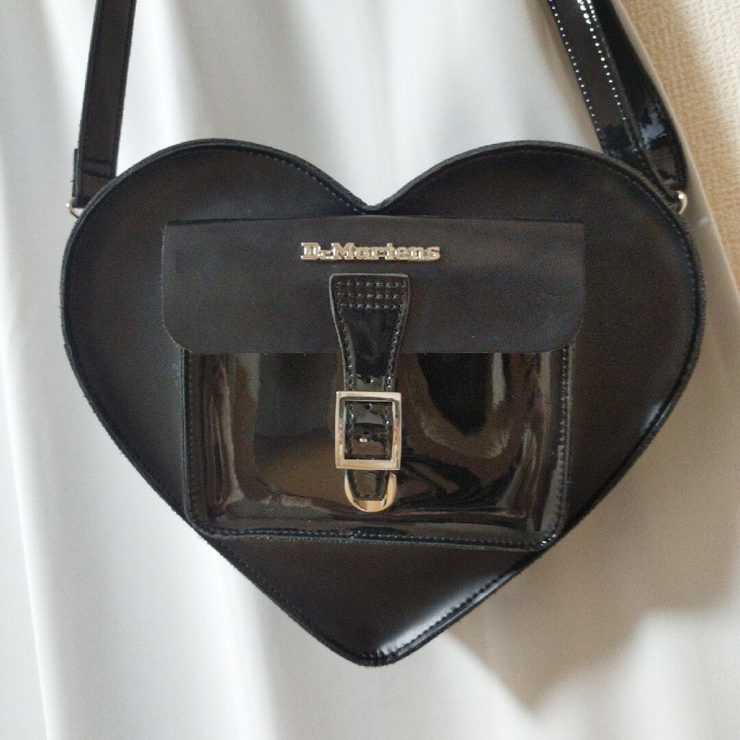 Dr.Martens(ドクターマーチン)のハートバック レディースのバッグ(ショルダーバッグ)の商品写真