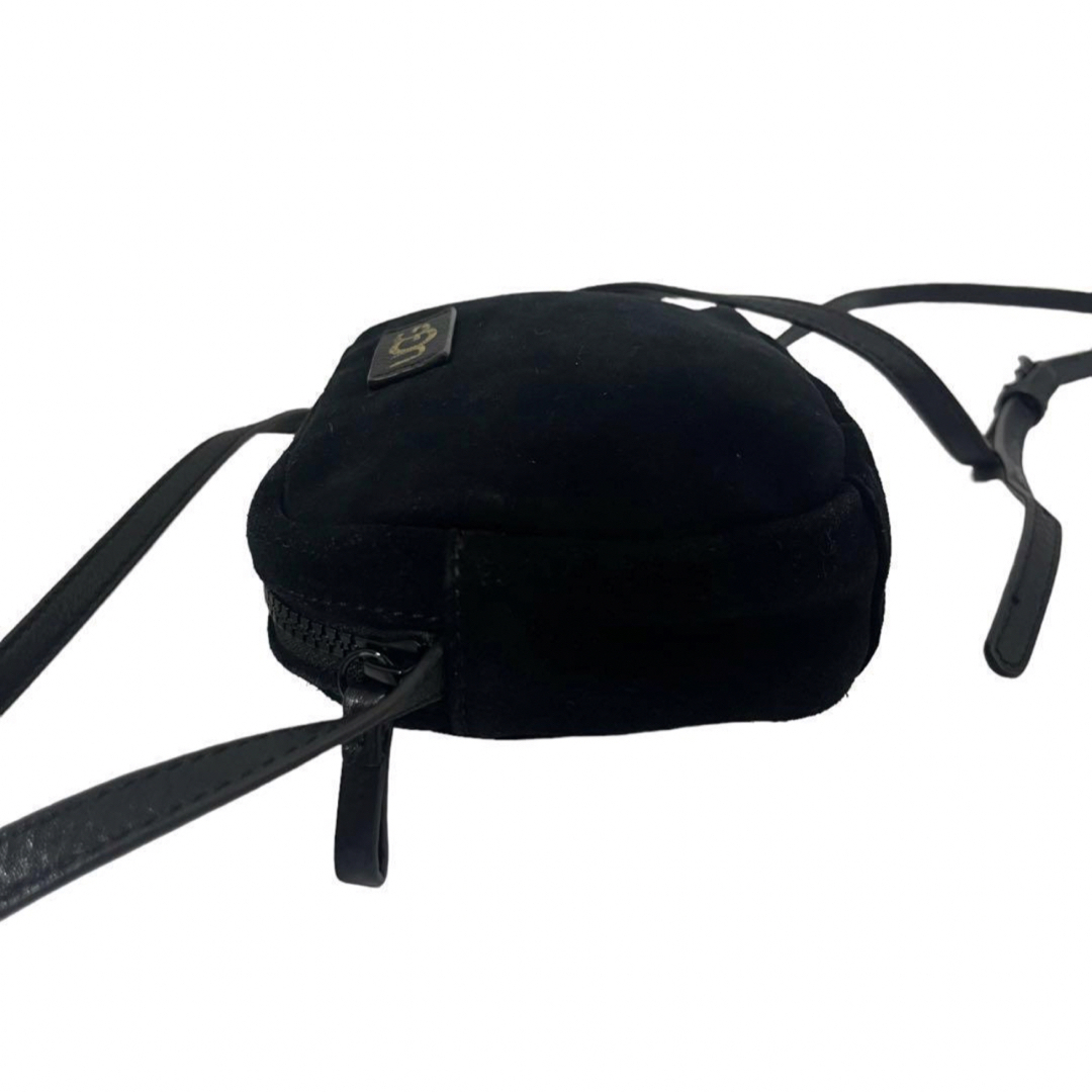 UGG(アグ)のアグ　UGG ショルダーバッグ　ポシェット　ブラック　スエード　95 レディースのバッグ(ショルダーバッグ)の商品写真