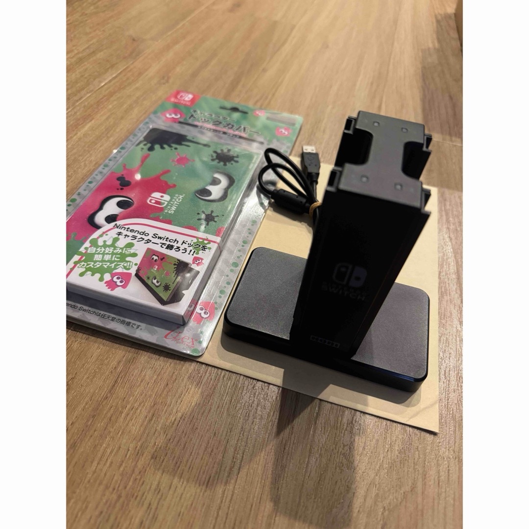 Nintendo Switch(ニンテンドースイッチ)のSWITCH スイッチ HORI Joy-Con充電スタンド ドックカバー エンタメ/ホビーのゲームソフト/ゲーム機本体(その他)の商品写真