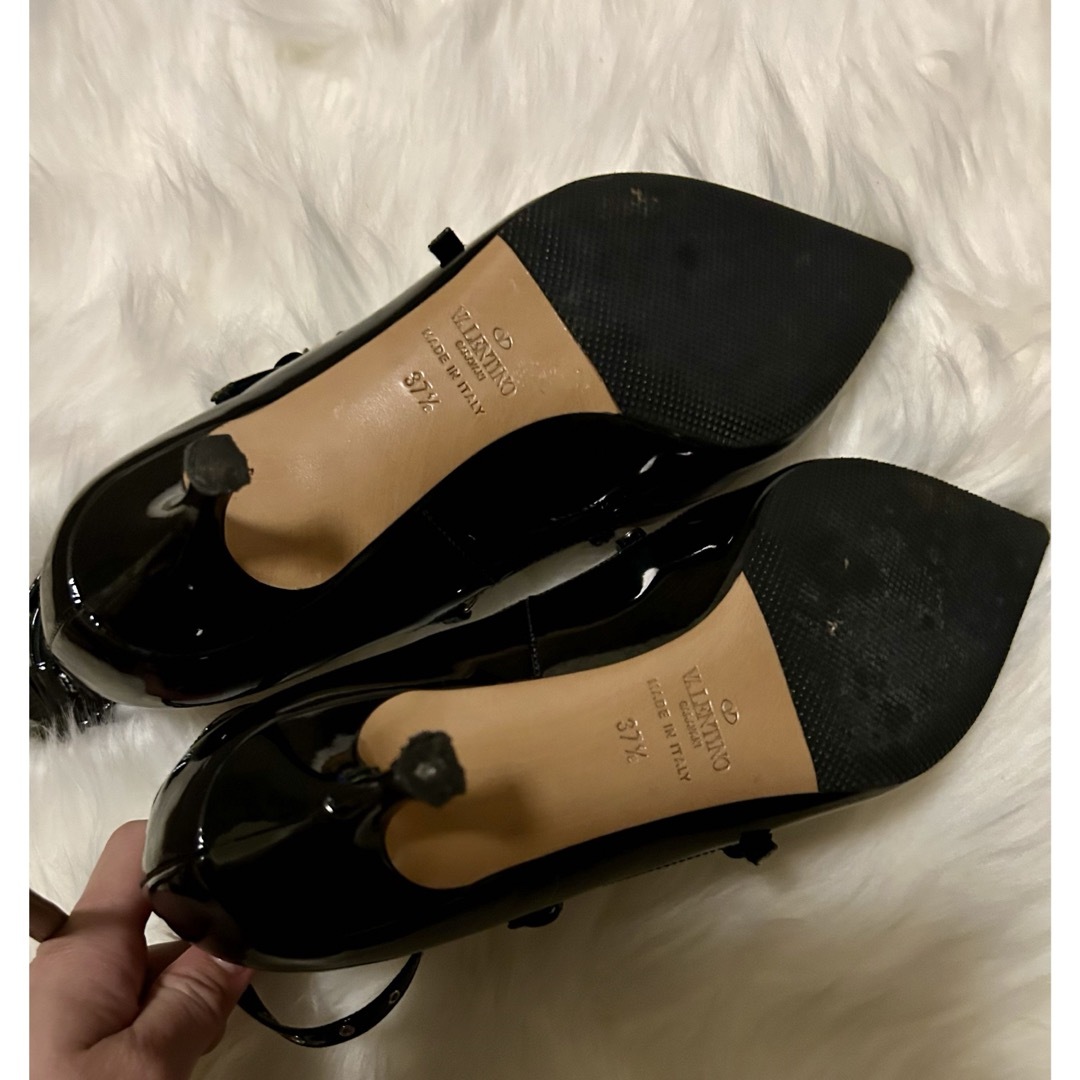 VALENTINO(ヴァレンティノ)のVALENTINO GARAVANI パンプス美品 レディースの靴/シューズ(ハイヒール/パンプス)の商品写真