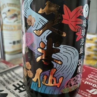 久米仙 乙類35° 古酒 泡盛 1.8Lx6本(焼酎)