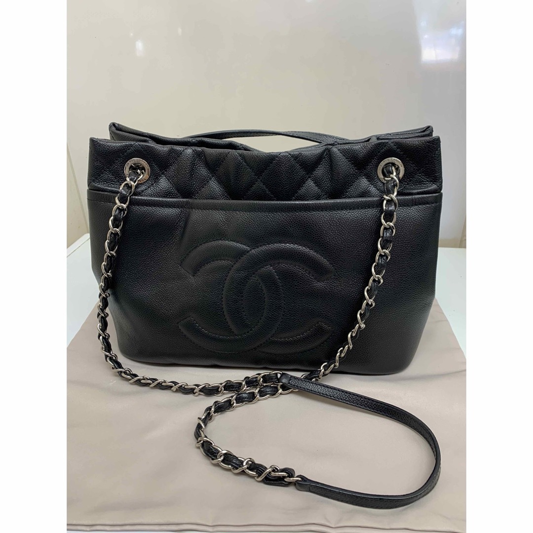 CHANEL(シャネル)の美品 正規品CHANELシャネル　マトラッセ  チェーン　トートバッグ レディースのバッグ(トートバッグ)の商品写真