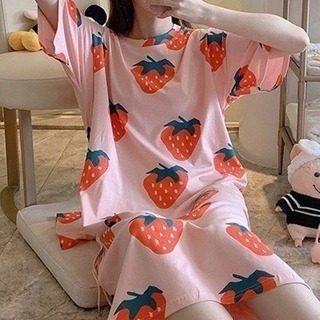 【即購入可能】パジャマ ルームウエア いちご ピンク スカート 半袖 総柄 (パジャマ)