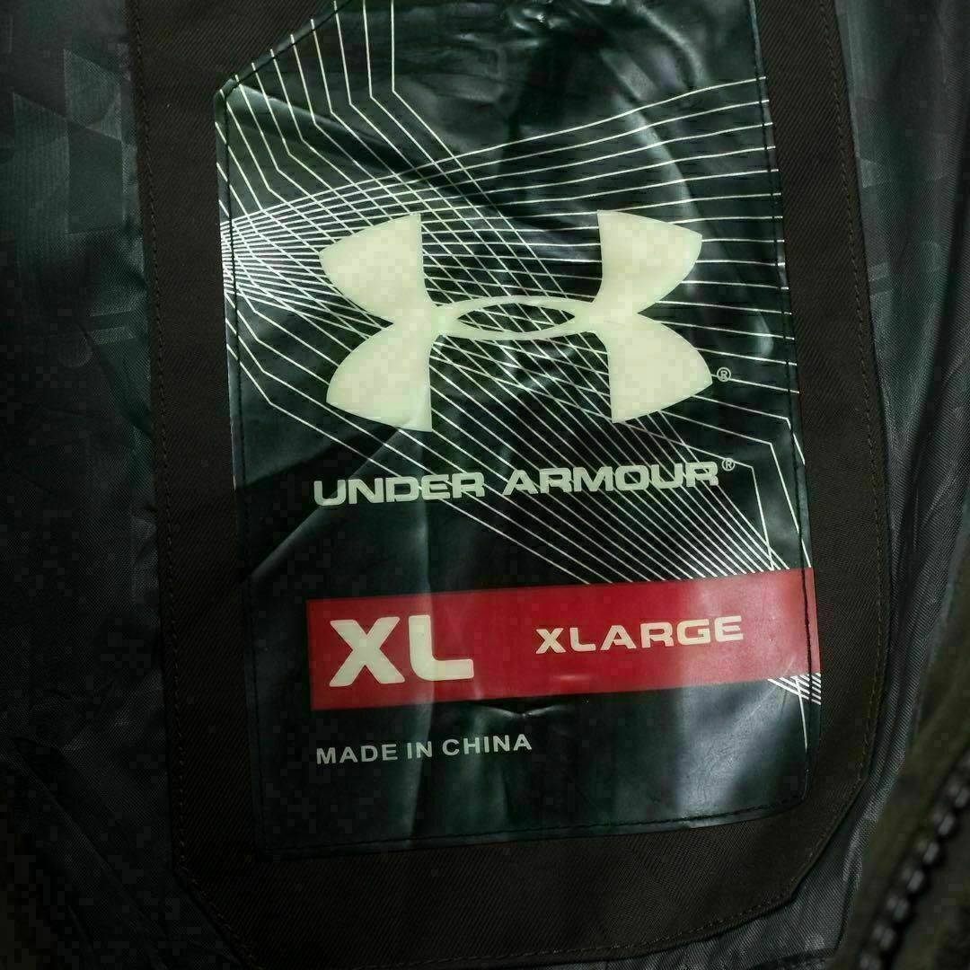 UNDER ARMOUR(アンダーアーマー)の【希少】アンダーアーマー ナイロンジャケット 刺繍ロゴ ブラウン 入手困難 XL メンズのジャケット/アウター(ナイロンジャケット)の商品写真